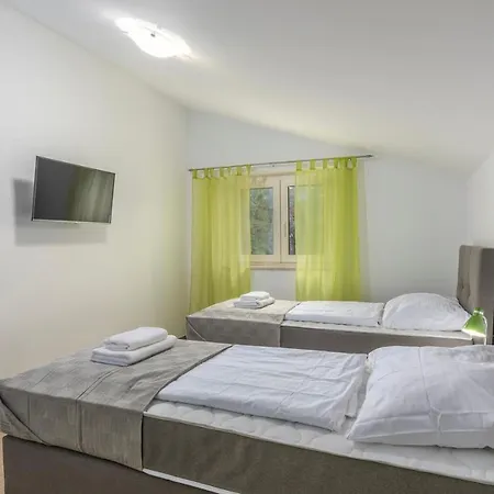 Karmen Villa Zikovici